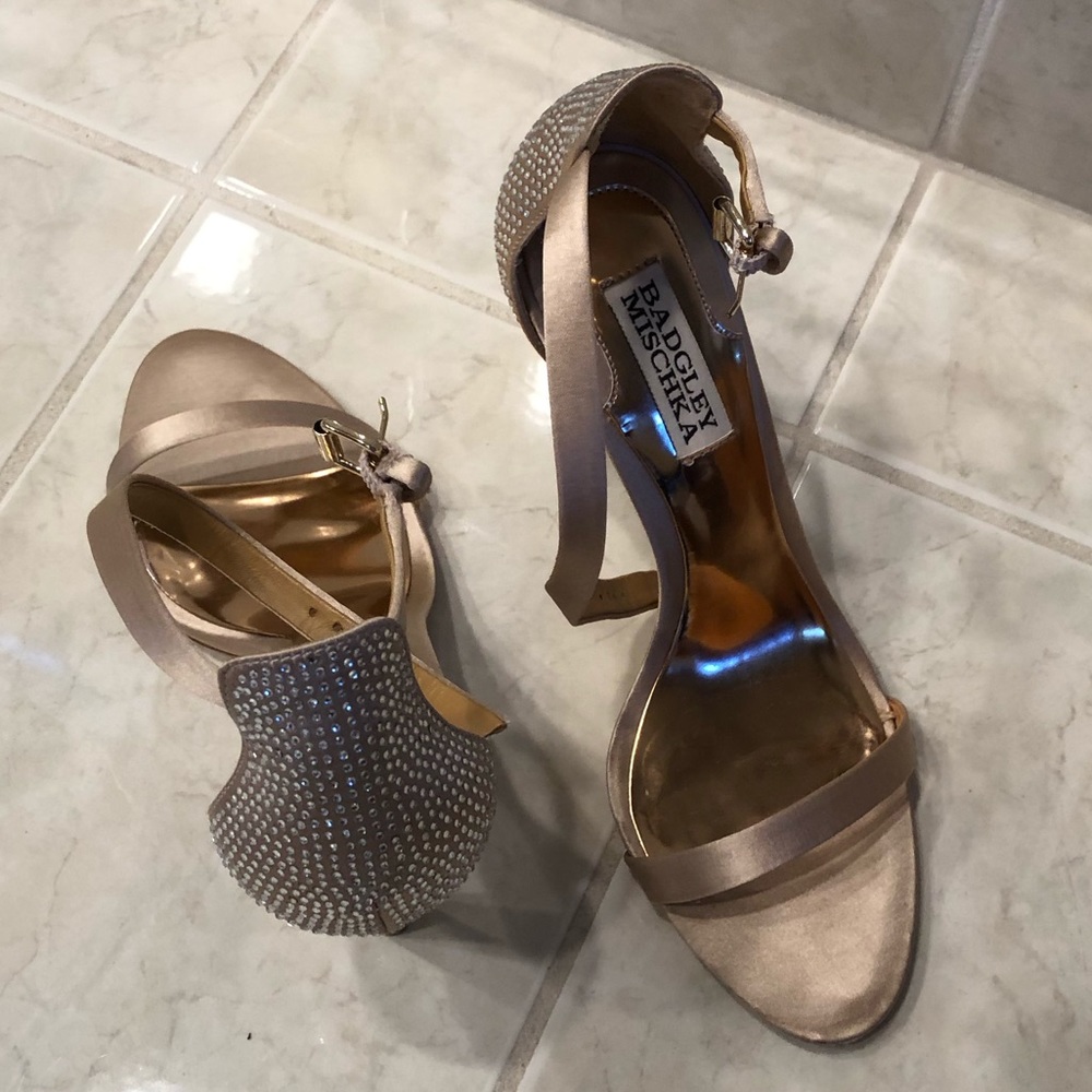 Badgley Mischka Latsat Shoe - Picture 3 of 7